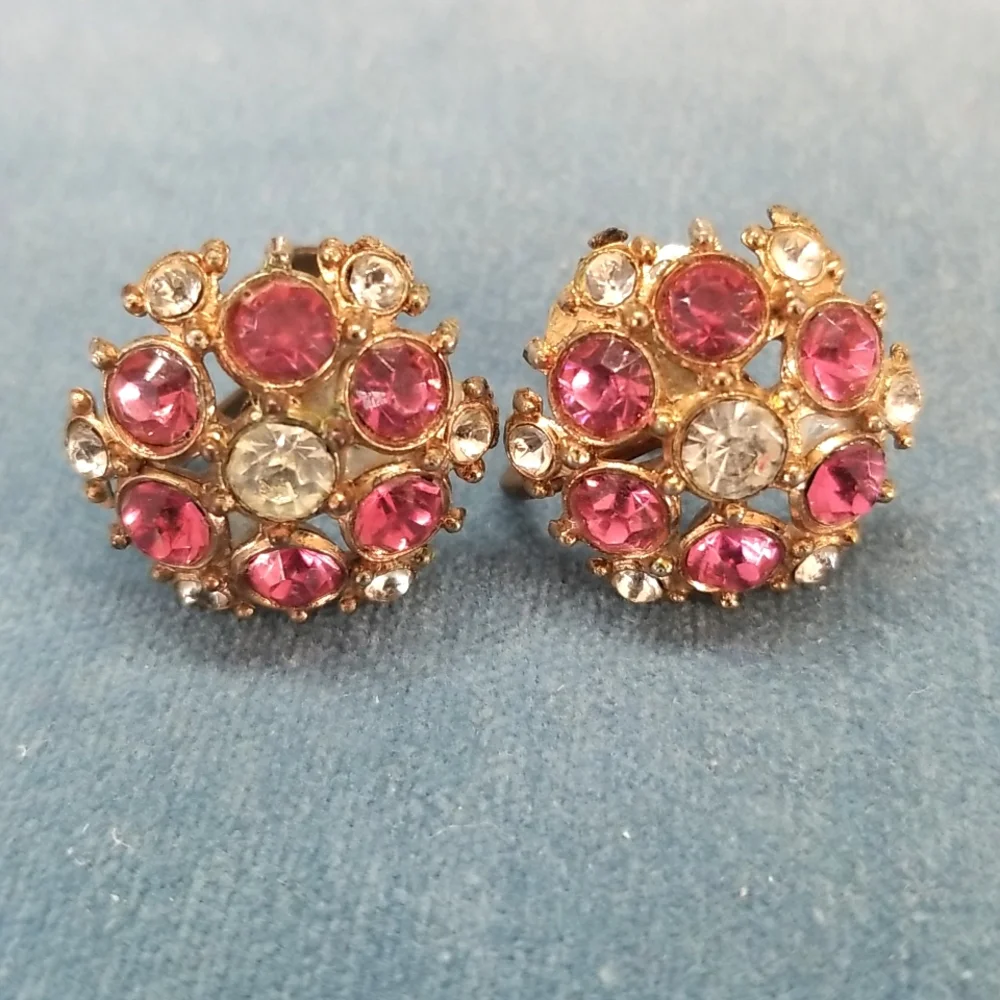 Vtg pink rhinestone cluster earrings
